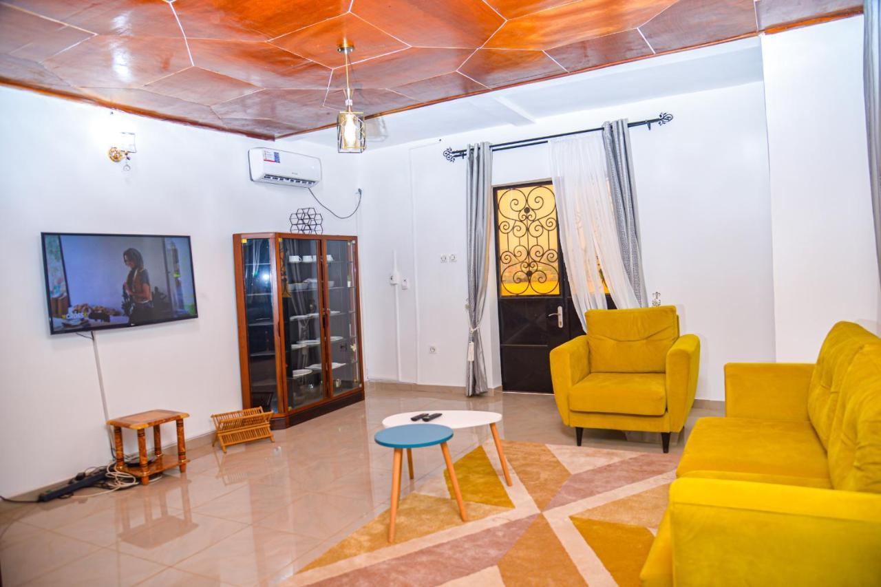 Appartement Meuble 2 Chambres Avec Salle De Bain - 1 Salon - 1E Cuisine - La Concorde - Quartier Nkomkana Yaoundé 外观 照片
