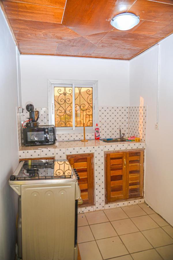 Appartement Meuble 2 Chambres Avec Salle De Bain - 1 Salon - 1E Cuisine - La Concorde - Quartier Nkomkana Yaoundé 外观 照片