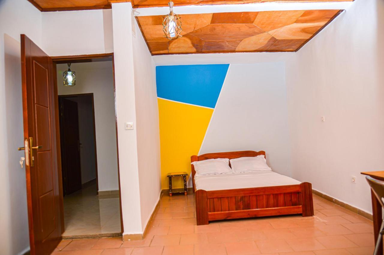 Appartement Meuble 2 Chambres Avec Salle De Bain - 1 Salon - 1E Cuisine - La Concorde - Quartier Nkomkana Yaoundé 外观 照片